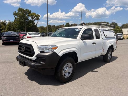 Used 2023 Toyota Tacoma SR RWD image 3