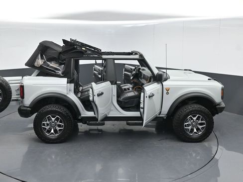 Used 2021 Ford Bronco Badlands image 62