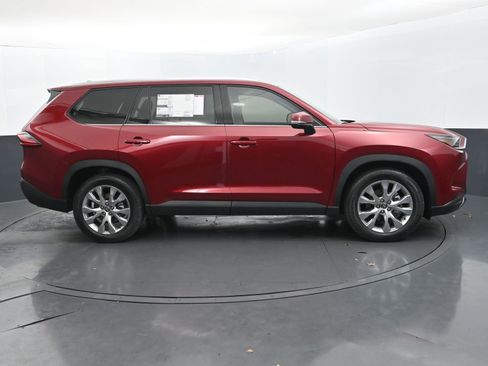 Used 2026 Toyota Grand Highlander Limited image 6