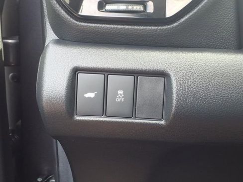 Certified 2025 Honda Pilot Touring image 15