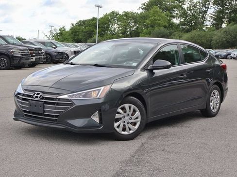 Used 2020 Hyundai Elantra SE w/ Cargo Package (C1) FWD image 2