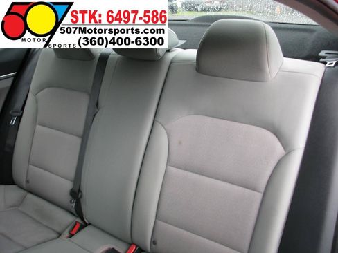 Used 2017 Hyundai Elantra SE FWD image 21