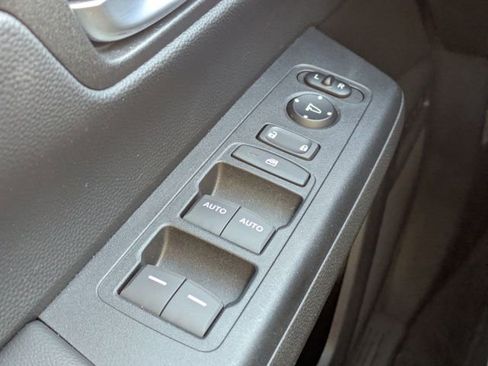 Used 2023 Honda CR-V EX image 25