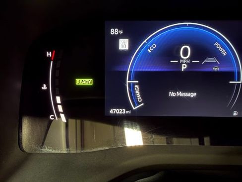 Used 2025 Toyota Camry LE FWD image 20