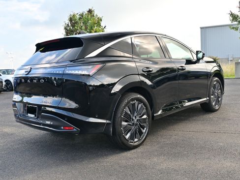 Certified 2025 Nissan Murano Platinum w/ Cargo Package image 8