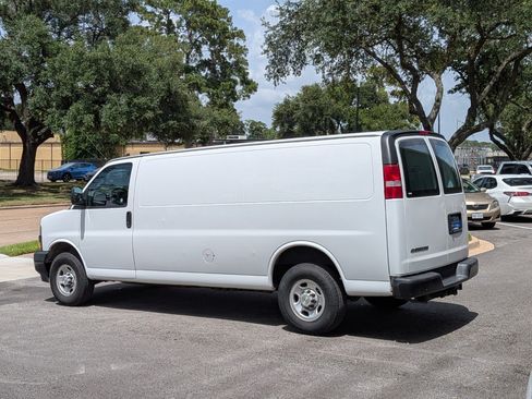 Used 2023 Chevrolet Express 2500 Extended w/ Driver Convenience Package RWD image 9