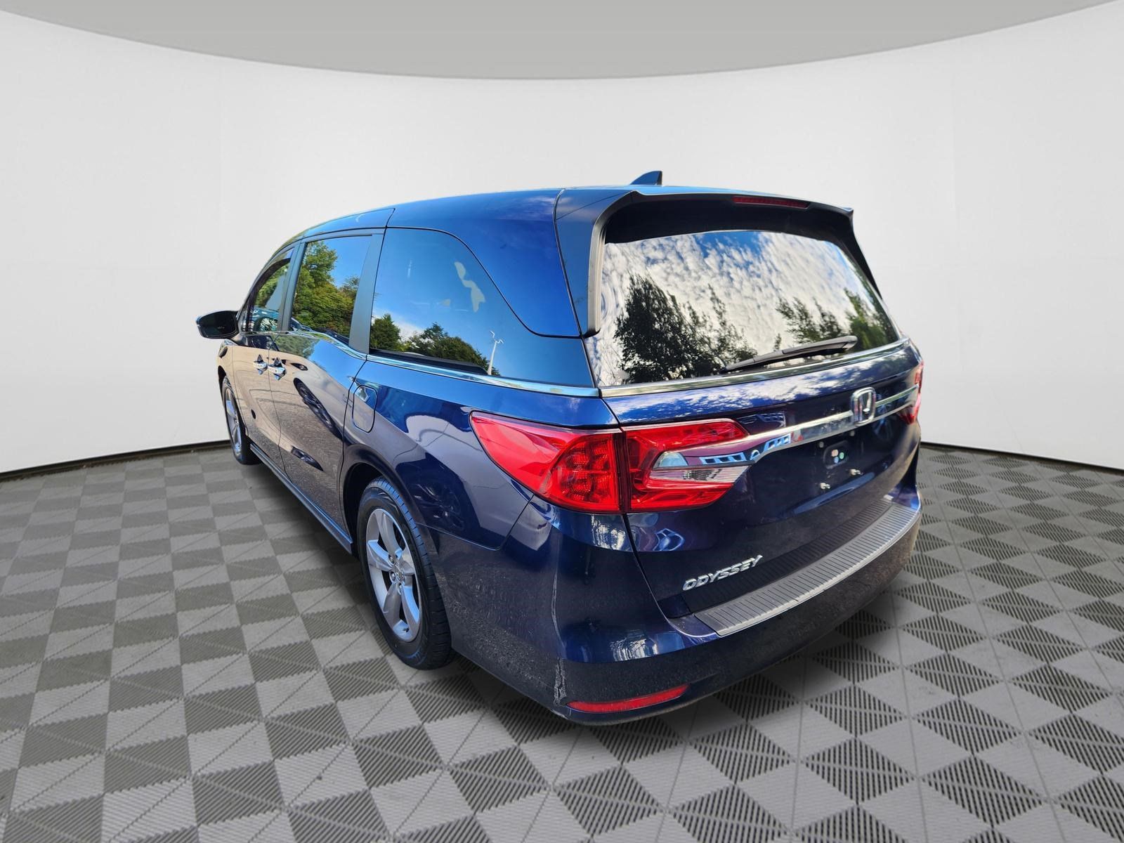 Used 2020 Honda Odyssey EX-L image 3