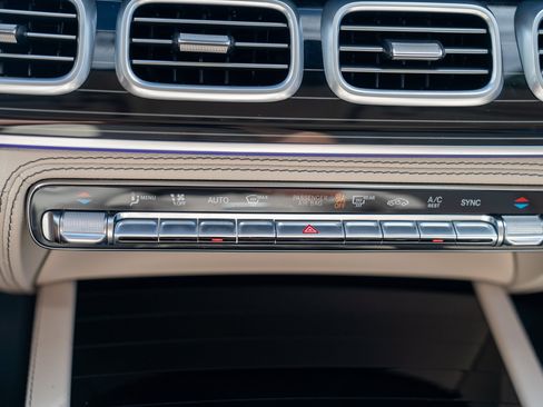Used 2024 Mercedes-Benz GLE 450 4MATIC image 19