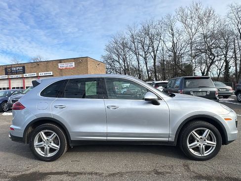 Used 2016 Porsche Cayenne image 4