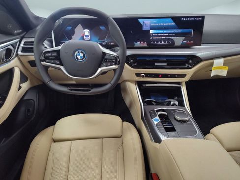 Used 2025 BMW i4 xDrive40i w/ Parking Assistance Package image 4