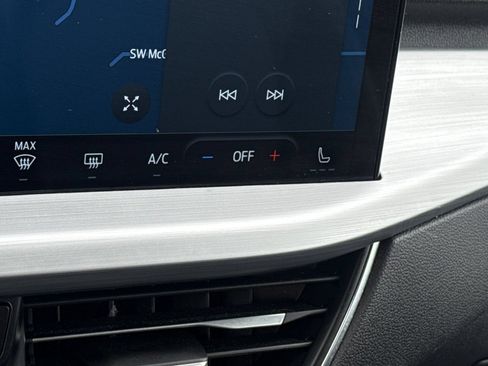 Used 2023 Ford Escape Platinum AWD/4WD image 29