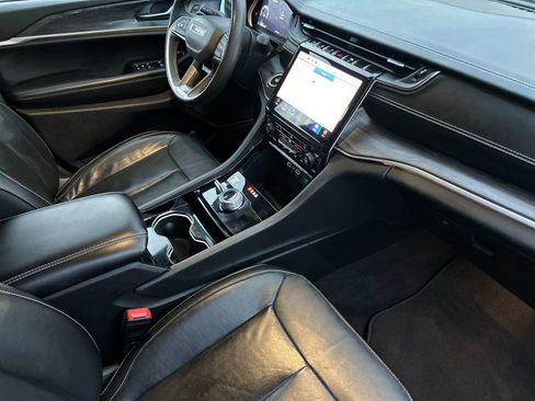 Used 2023 Jeep Grand Cherokee L Limited w/ Trailer Tow Group (B) image 18