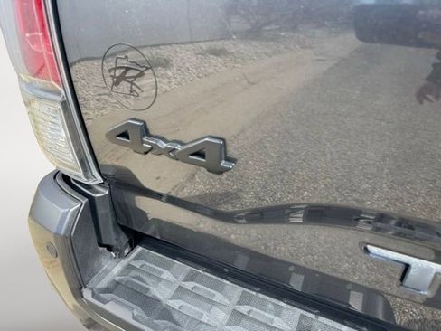 Certified 2022 Toyota Tacoma Limited AWD/4WD image 45