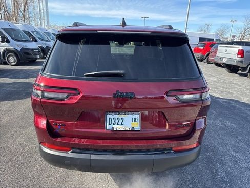 Used 2024 Jeep Grand Cherokee L Limited w/ Black Appearance Package image 6