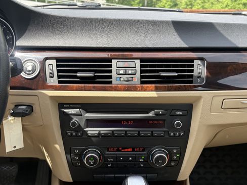 Used 2011 BMW 328i xDrive Sedan AWD/4WD image 29