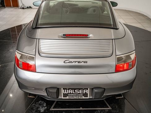 Used 2001 Porsche 911 Carrera image 22