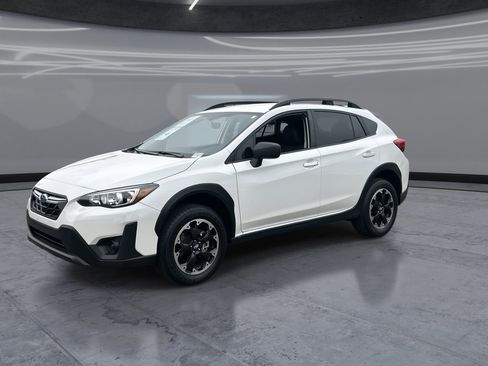 Certified 2023 Subaru Crosstrek 2.0i AWD/4WD image 3