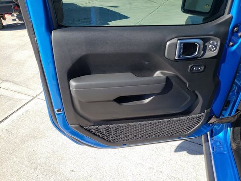 New 2026 Jeep Gladiator Rubicon image 13