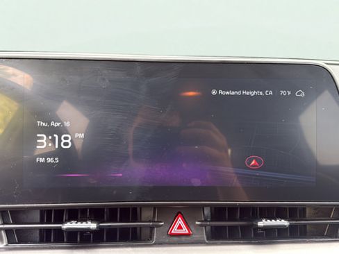 Used 2025 Kia Sportage EX AWD/4WD image 16