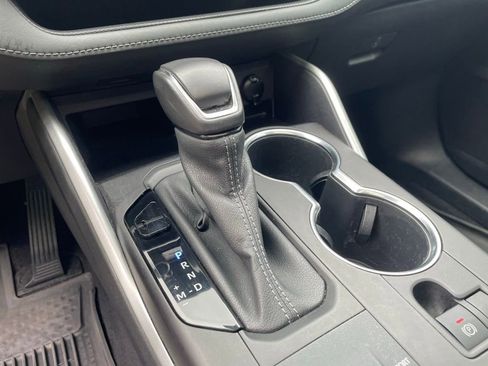 Used 2022 Toyota Highlander XSE FWD image 31