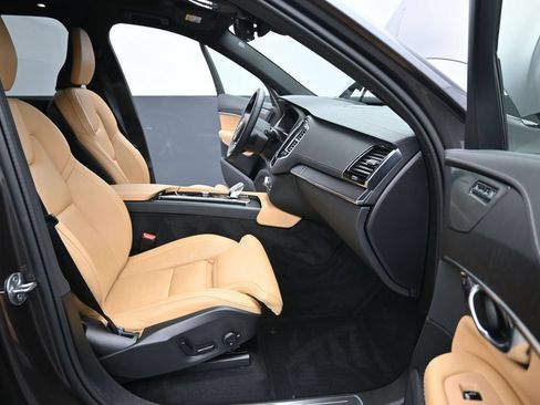 Certified 2024 Volvo XC90 T8 Ultimate w/ Protection Package Premier AWD/4WD image 16