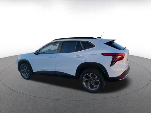 Used 2025 Chevrolet Trax LT image 10