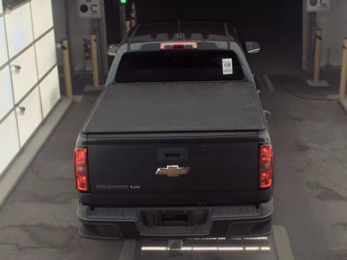 Used 2017 Chevrolet Colorado W/T w/ WT Convenience Package RWD image 4