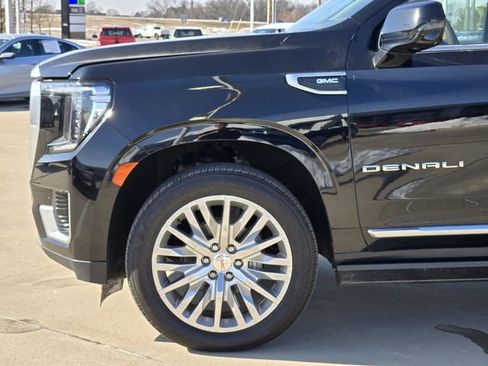 Used 2023 GMC Yukon Denali w/ LPO, Floor Liner Package AWD/4WD image 12