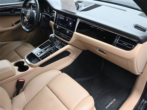 Used 2022 Porsche Macan image 44