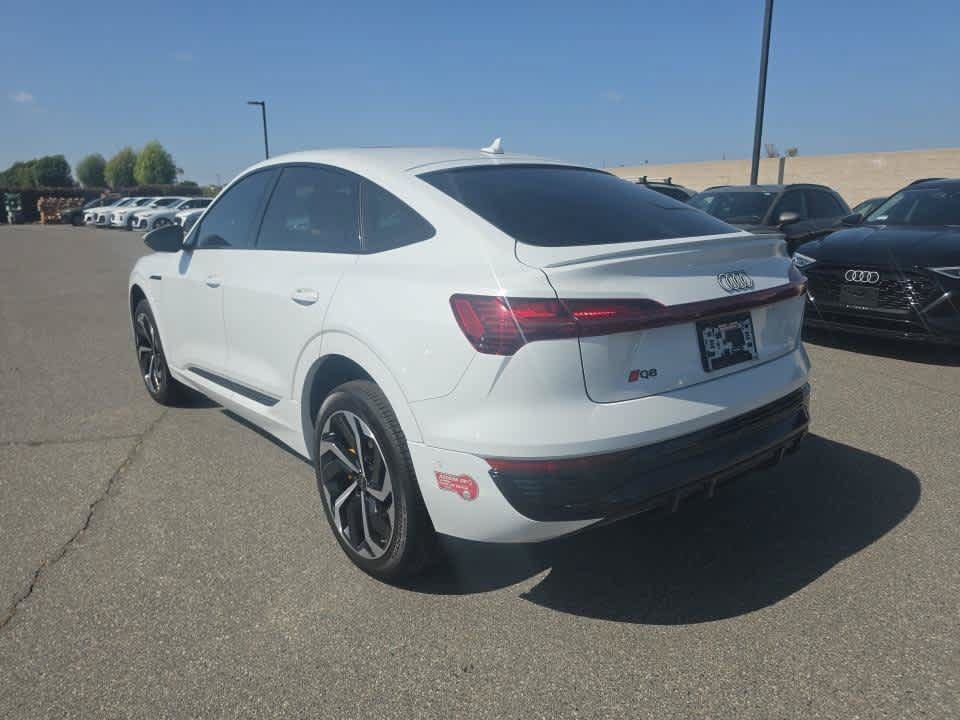 Used 2024 Audi Q8 e-tron Premium Plus w/ Premium Plus Package AWD/4WD image 7
