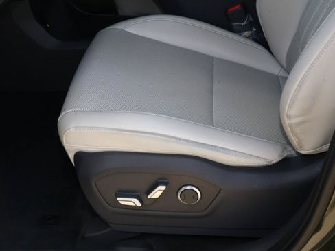 Used 2025 Hyundai Santa Fe SEL FWD image 13