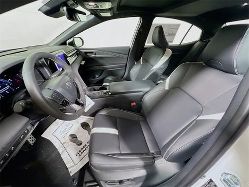 New 2026 Toyota Camry Hybrid image 17