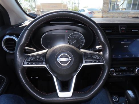 Used 2024 Nissan Versa SR FWD image 46