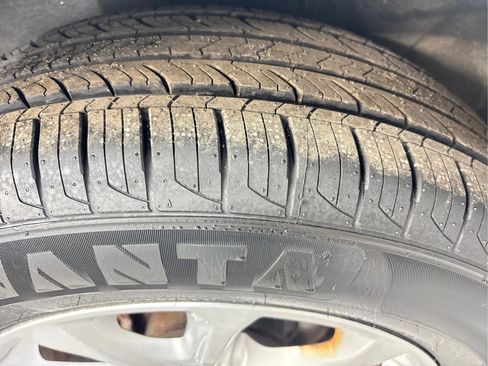 Used 2019 Chevrolet Equinox LS FWD image 30