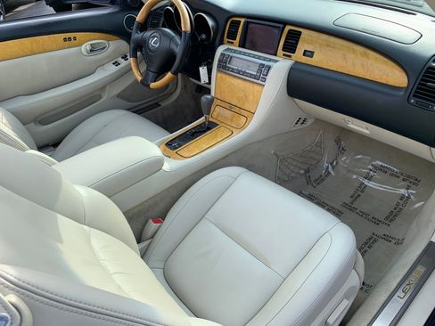 Used 2002 Lexus SC 430 Convertible RWD image 23