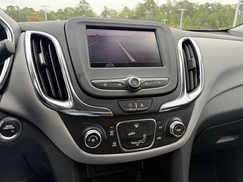 Used 2023 Chevrolet Equinox LT image 17