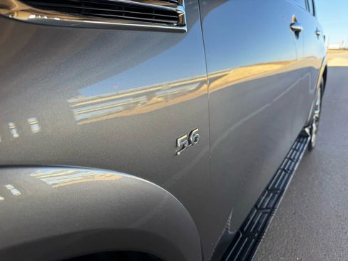 Used 2019 INFINITI QX80 Luxe w/ 22" Wheel Package image 8