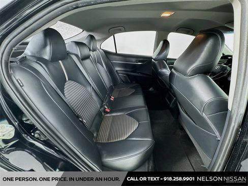 Used 2018 Toyota Camry L image 24