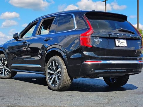 New 2026 Volvo XC90 B6 Core image 4