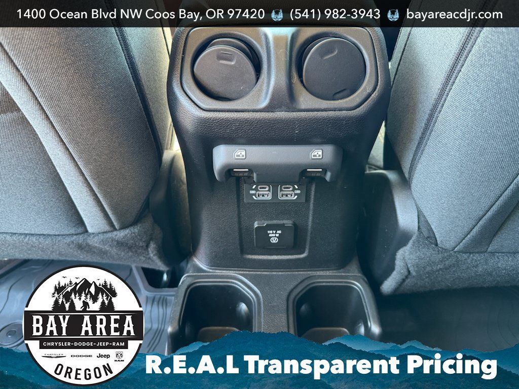 Used 2025 Jeep Gladiator Sport AWD/4WD image 15