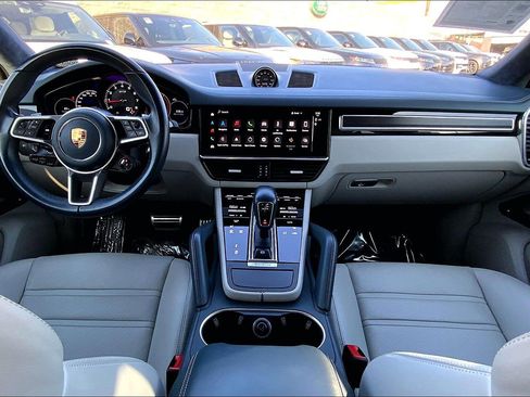 Used 2022 Porsche Cayenne GTS image 15
