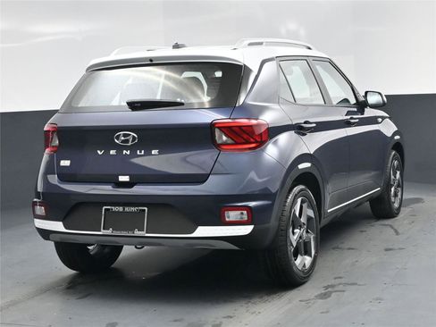 New 2026 Hyundai Venue SEL image 19