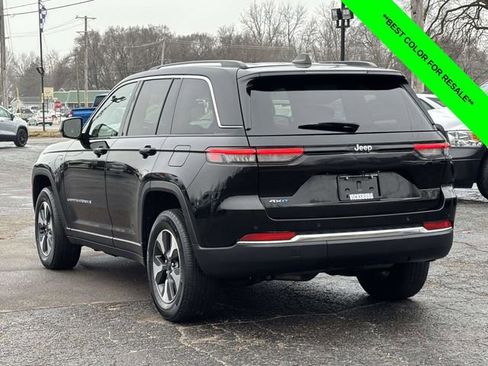 Used 2022 Jeep Grand Cherokee Limited 4xe image 2