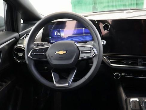 New 2026 Chevrolet Equinox EV LT image 14