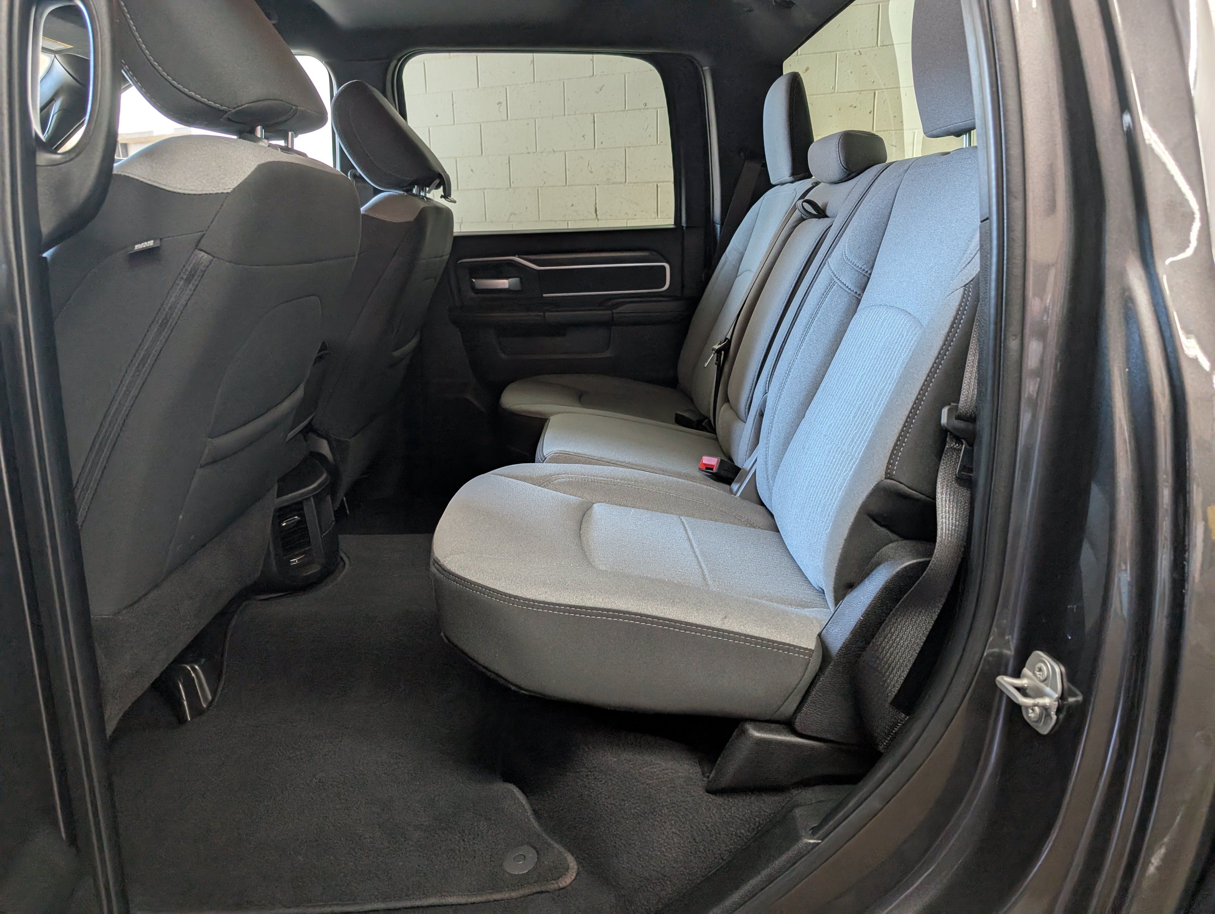 Used 2024 RAM 2500 Big Horn AWD/4WD image 5