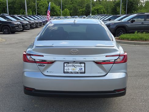 Used 2026 Toyota Camry LE w/ Convenience Package FWD image 4