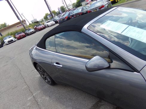 Used 2015 Maserati GranTurismo Convertible image 53