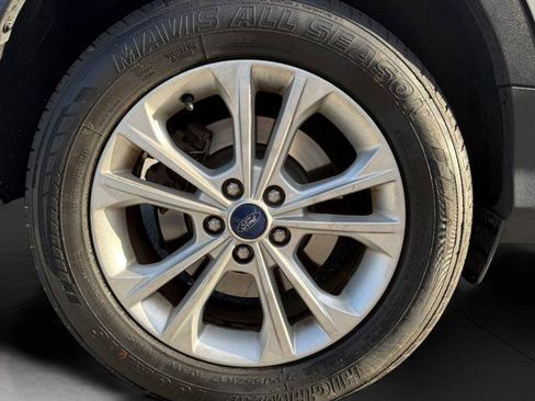 Used 2017 Ford Escape SE image 20