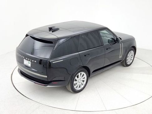 Certified 2024 Land Rover Range Rover SE AWD/4WD image 17