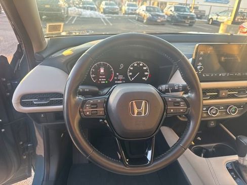 Used 2023 Honda HR-V EX-L image 17